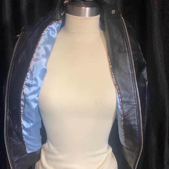 Wilson’s womens leather motorcycle jacket - Picture 6 of 12